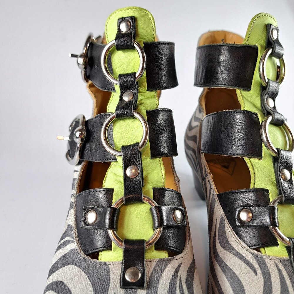 John Fluevog Tammi Rose Ankle Booties Zebra/Green Size 7.5 - Picture 4 of 15
